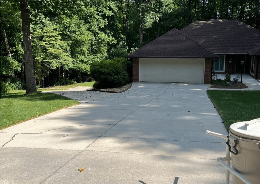 Driveway and Sidewalk Cleaning