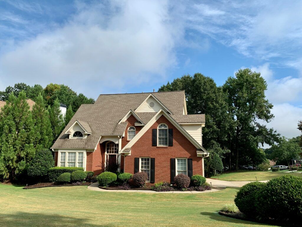 House Power Washing vs Soft Washing: What’s the Difference?
